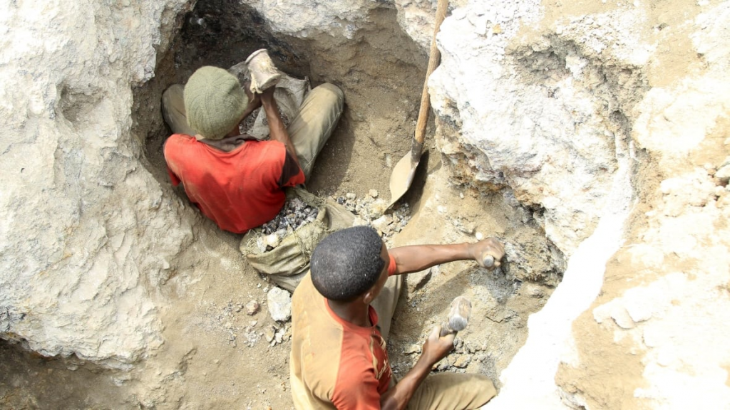 cobalt ore mining child labor