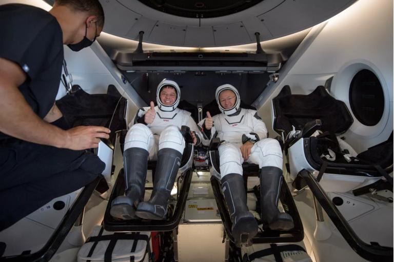 NASA Astronauts Return to Earth in SpaceX Crew Dragon